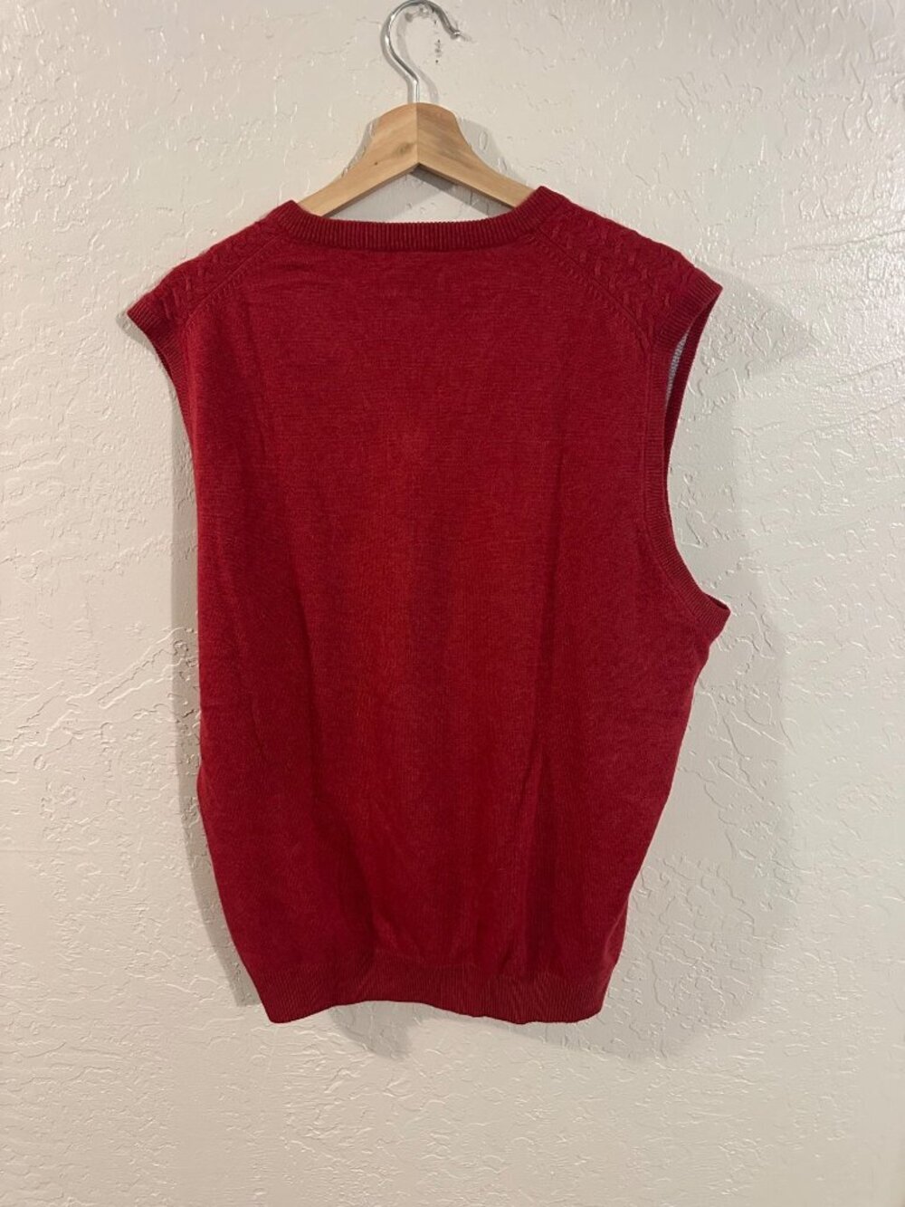 Cullen Silk & Cashmere Red Cable Knit Fisherman Style V Neck Sweater Vest - Picture 7 of 7